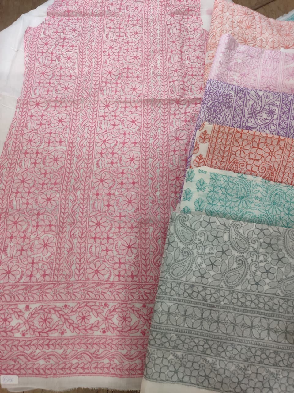 Lucknowi Chikankari Kurtas